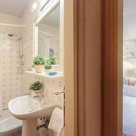 Apartment Casa San Giovanni, Romantic With View Over A Church