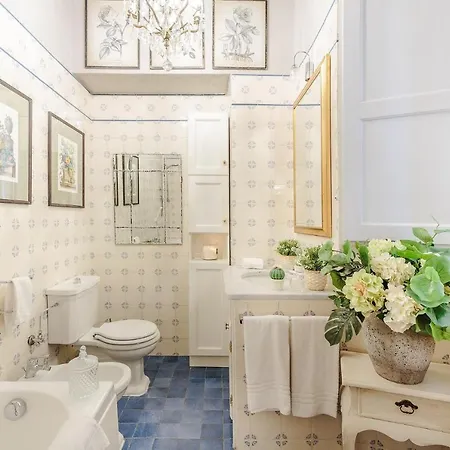 Casa San Giovanni, Romantic With View Over A Church Lucca
