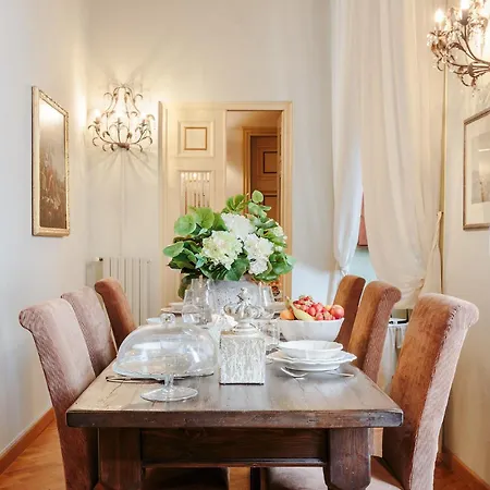 Casa San Giovanni, Romantic With View Over A Church Apartment Lucca